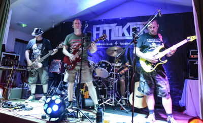 Fitliken playing live in Sandend 2025